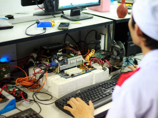 Comment le site IR2F peut aider les TPE/PME à recruter efficacement